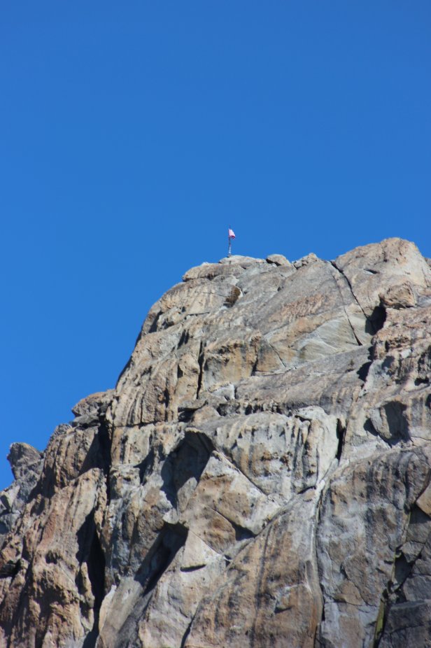 Passing flagpole