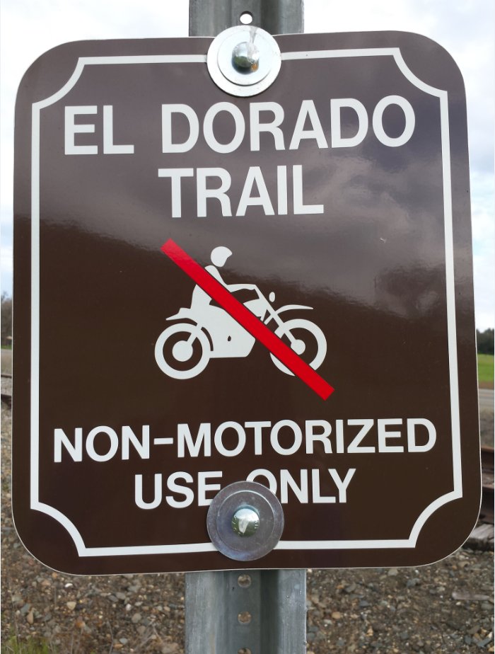 Trailhead at the Latrobe Rd side