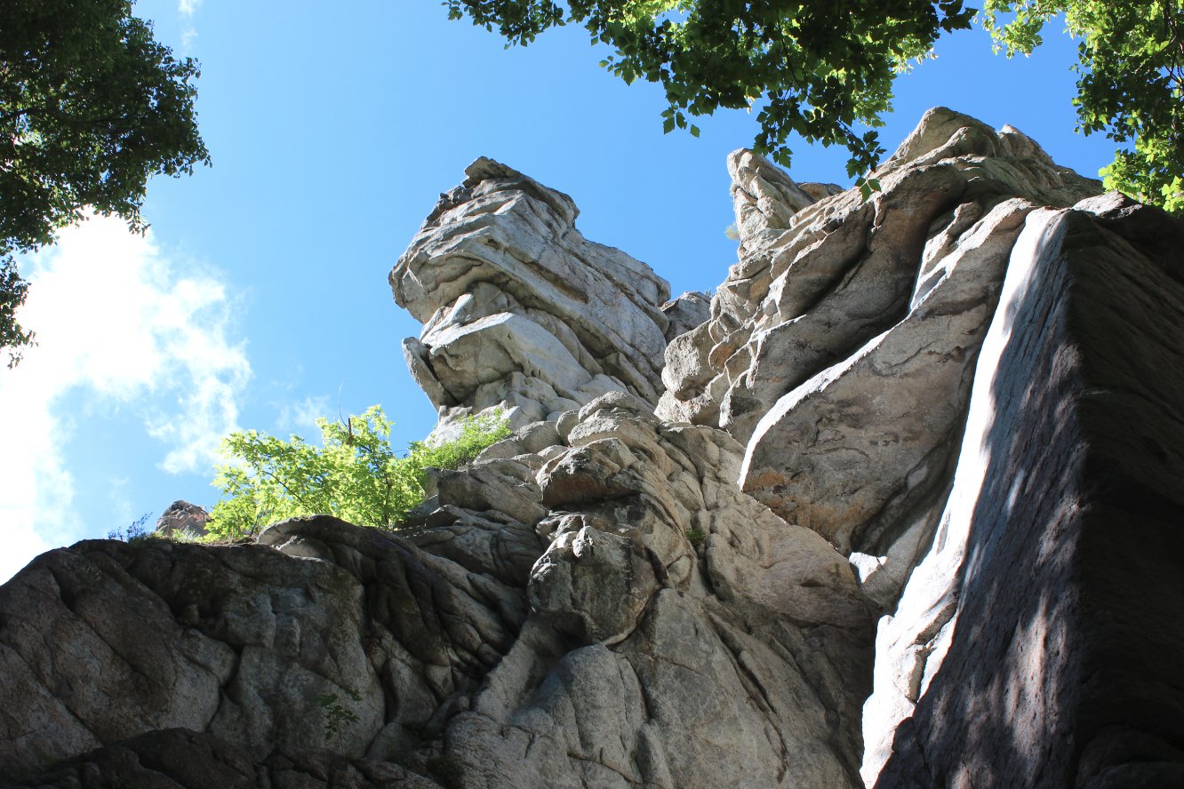 Rock outcropping