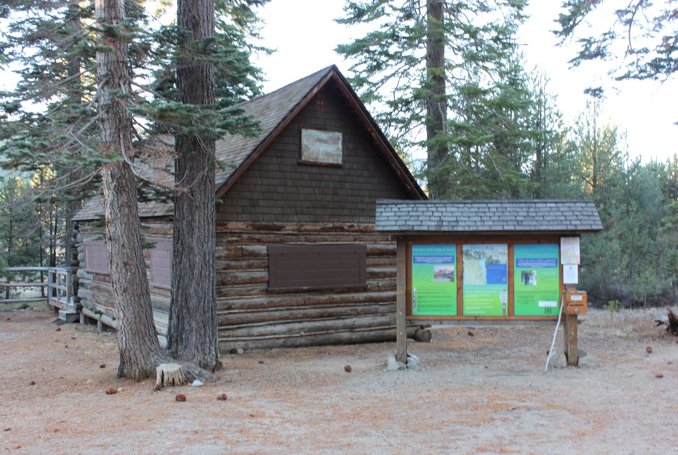 Meeks Bay Trailhead area