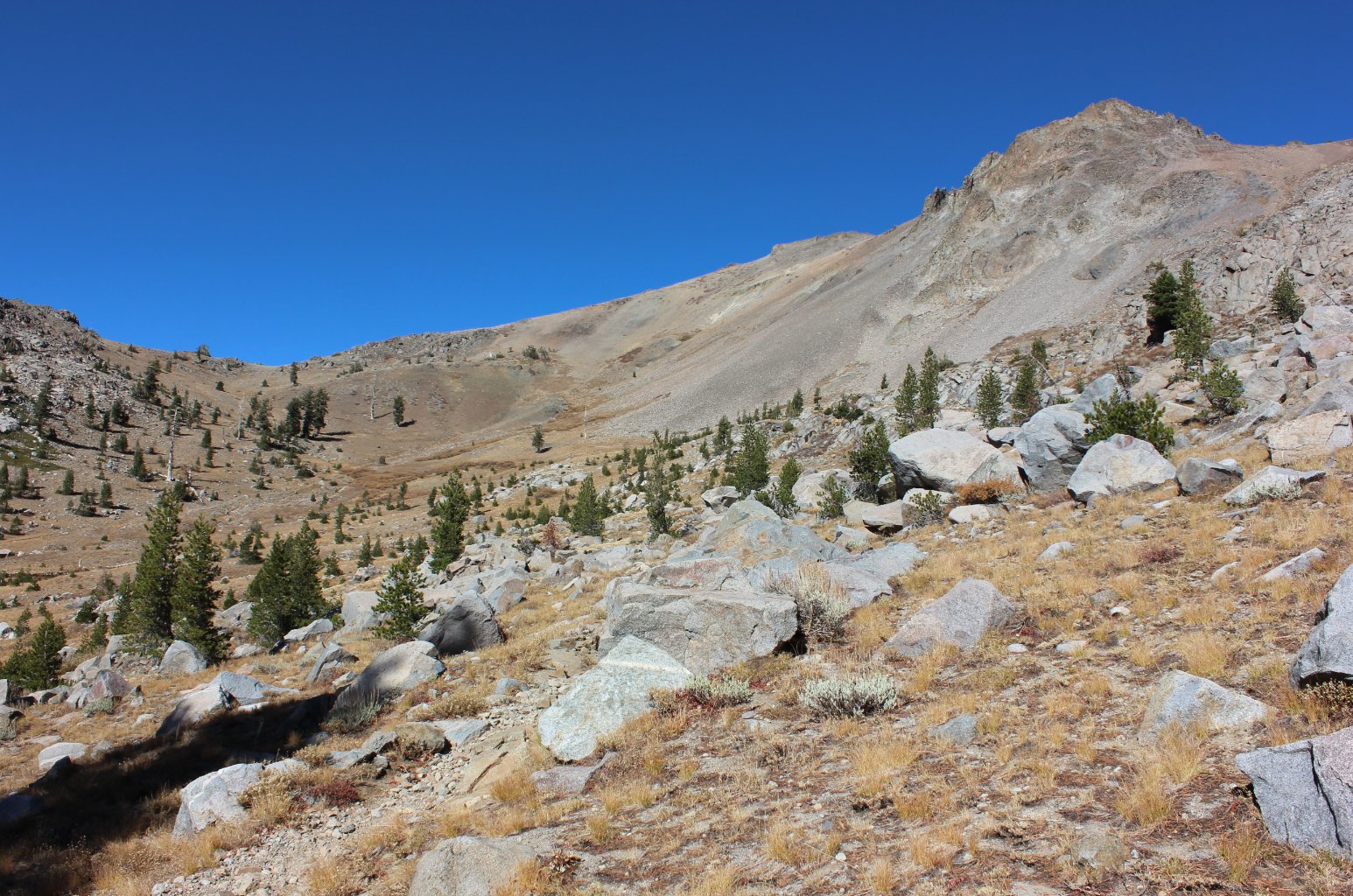 The trail to the pass above 4th of July lake
